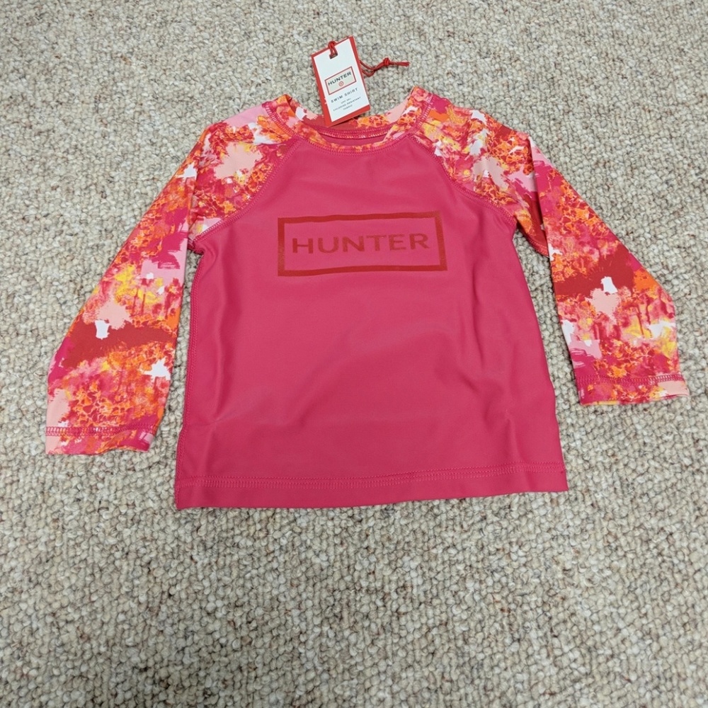 New! 🎯Hunter Girl's Rashguard